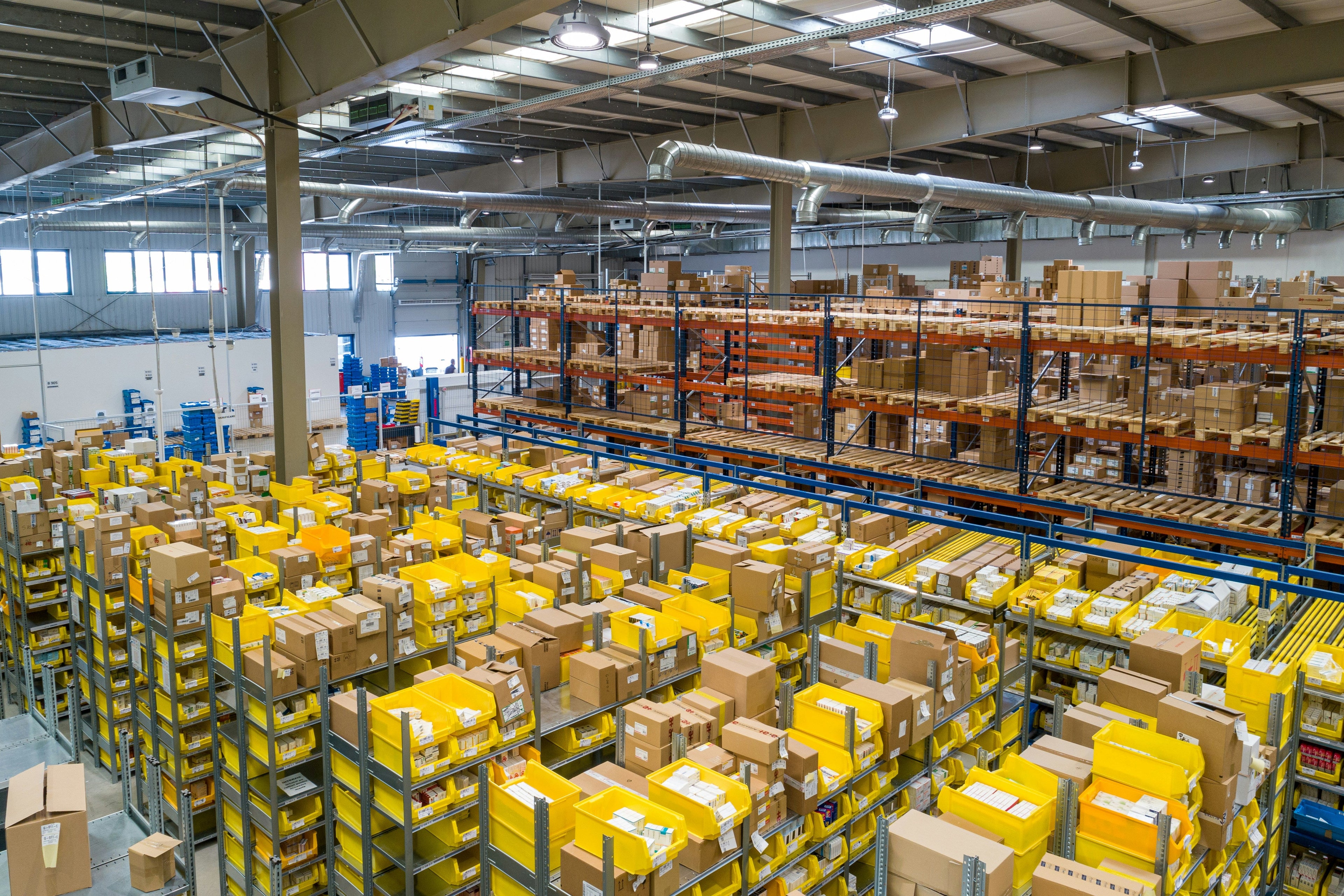 Warehouse storage bins and operations supporting why lift and shift Shopify migrations fail